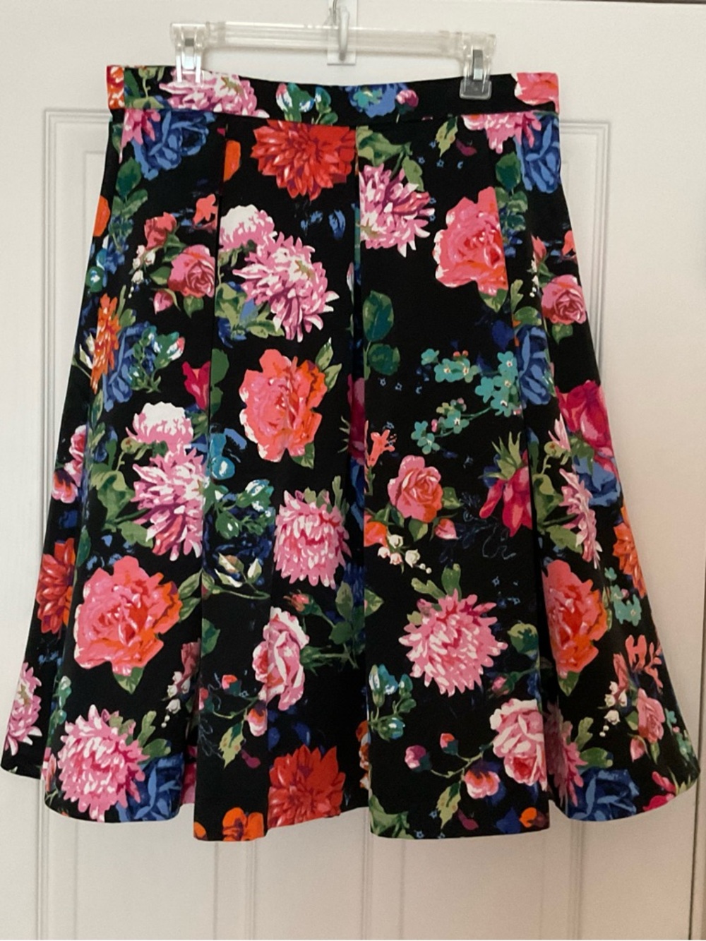 NWOT (never worn) 
Eliza J Black Circle Skirt w/ Bright Floral Print